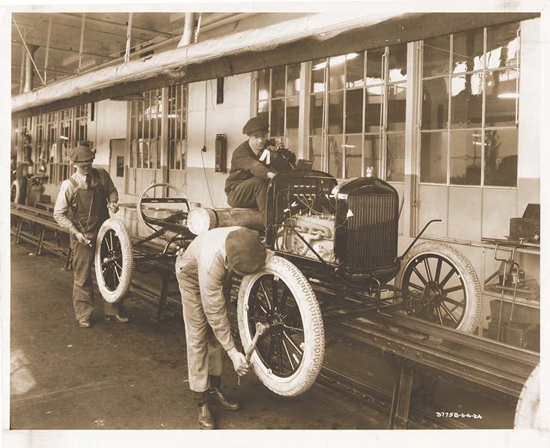 Detroit Car Manufacturing - A Brief History - Detroit Shirt Company